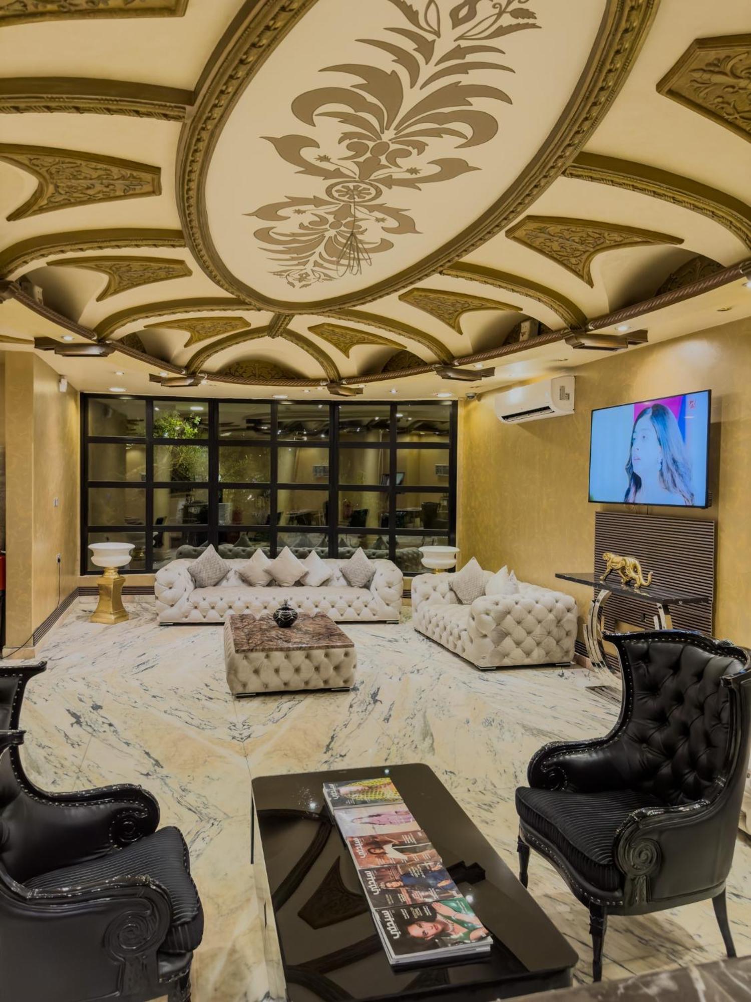 Comfort Al Taawon - Family Only 3* الرياض
