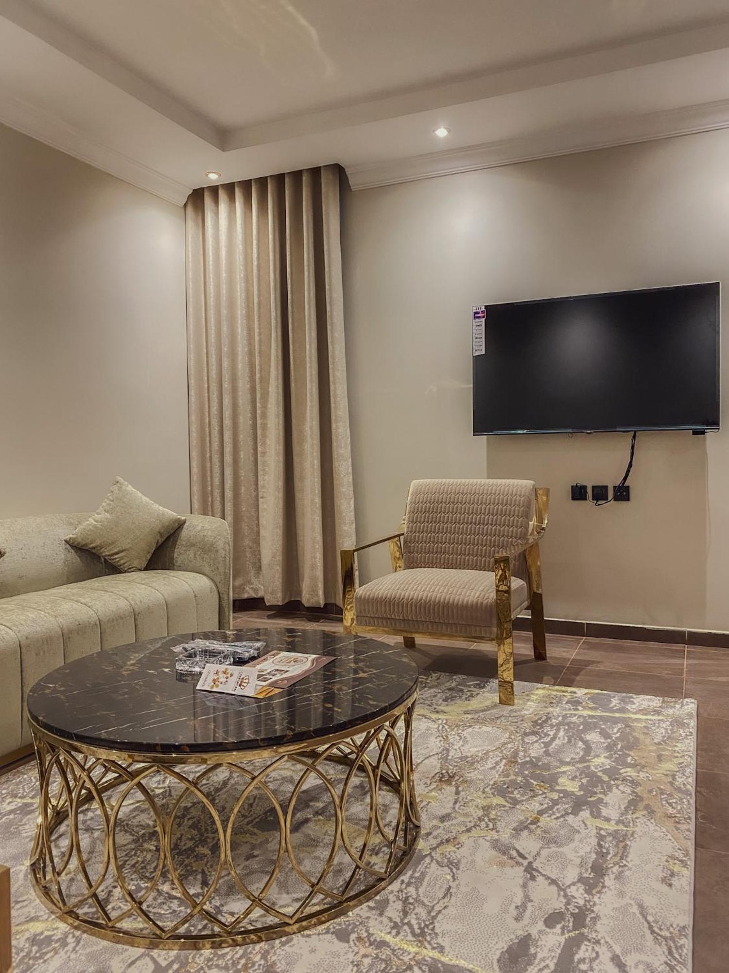 Comfort Al Taawon - Family Only الرياض
