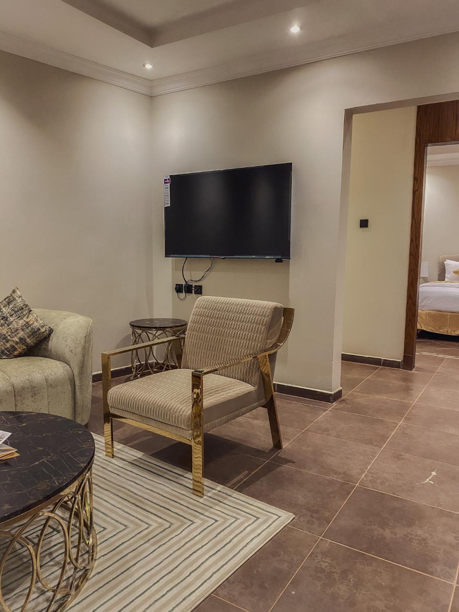 Comfort Al Taawon - Family Only شقة فندقية الرياض