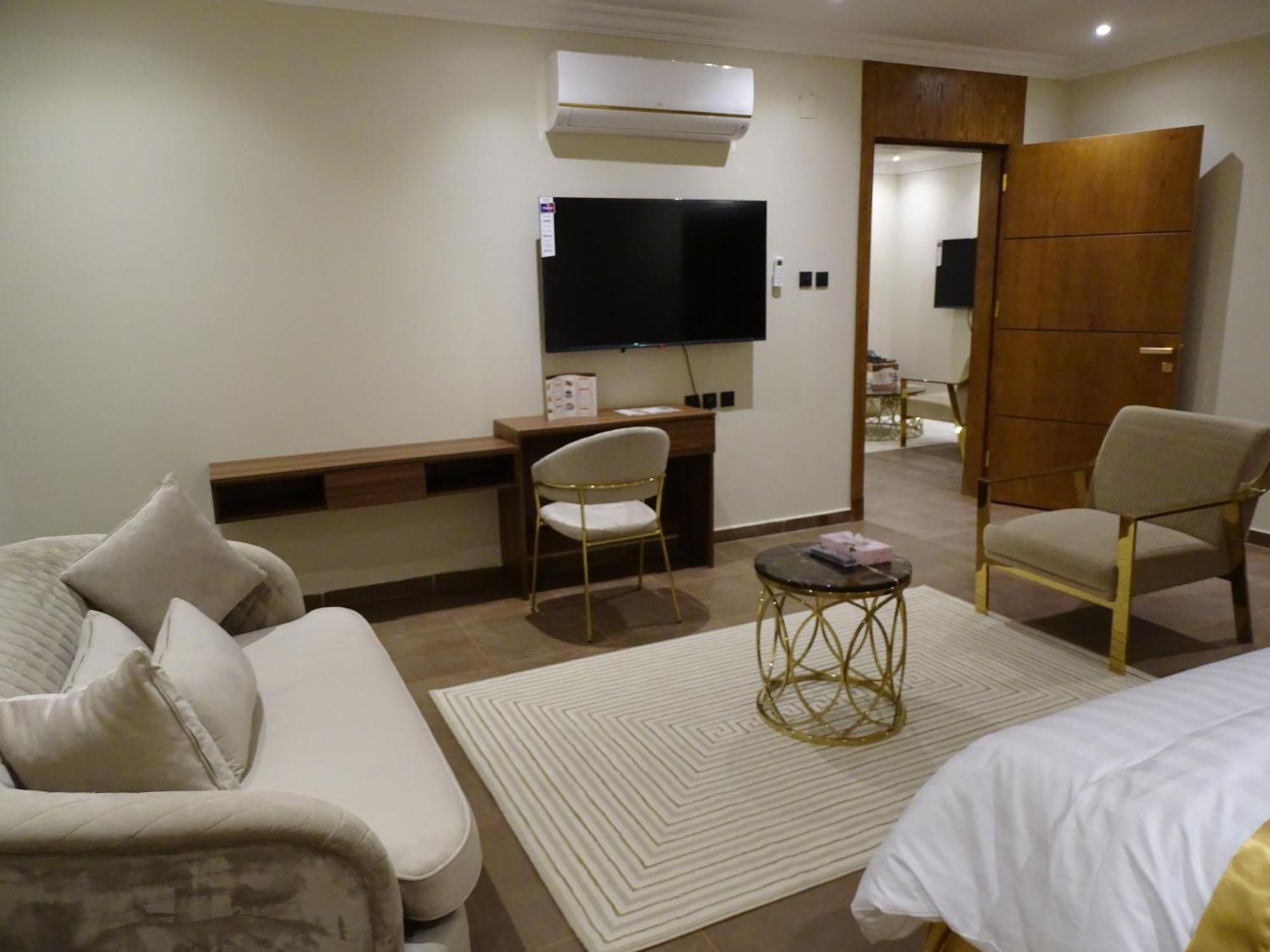 شقة فندقية Comfort Al Taawon - Family Only